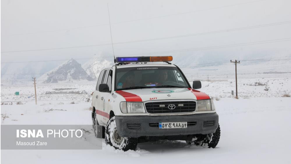 آماده باش نیروهای هلال احمر یزد در پی هشدار هواشناسی / درجادهها و محورهای کوهستانی حتما زنجیرچرخ به همراه داشته باشید