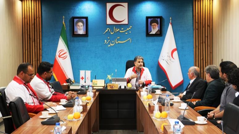 آغاز پویش «هموطن، هممسیر» با همکاری هلالاحمریزد و مدیرانخودرو فلاحی / تقدیر از نجاتگران و داوطلبان هلال احمر استان